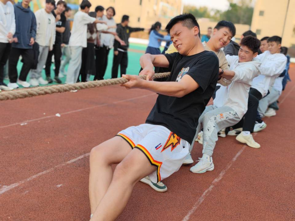 日出水了啊快点使劲动态图