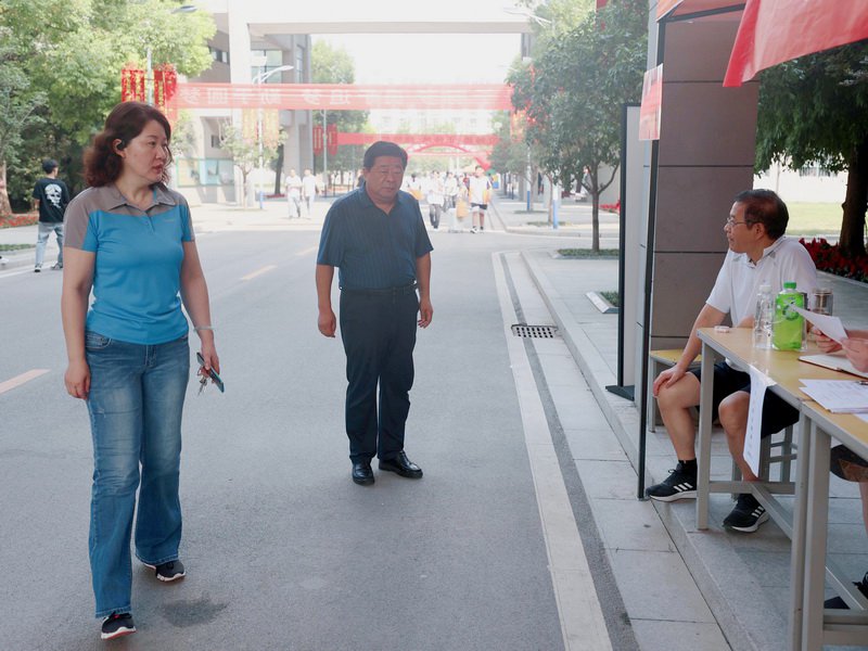 日出水了啊快点使劲动态图