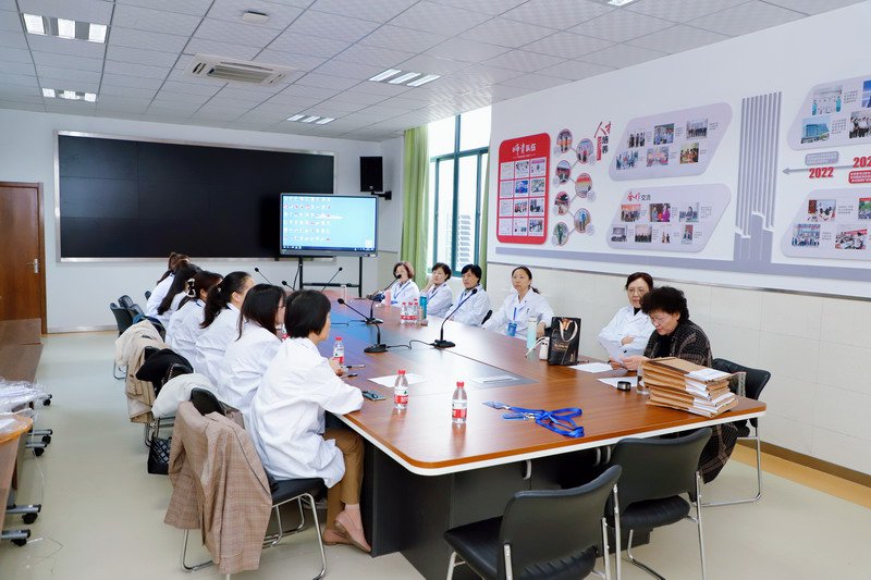 日出水了啊快点使劲动态图