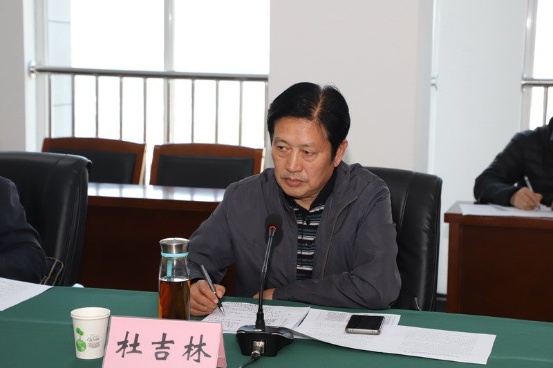 日出水了啊快点使劲动态图