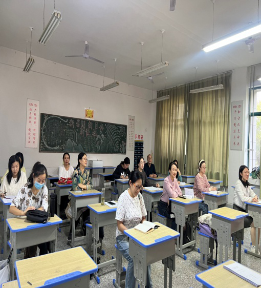 日出水了啊快点使劲动态图