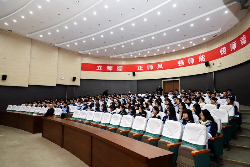 日出水了啊快点使劲动态图