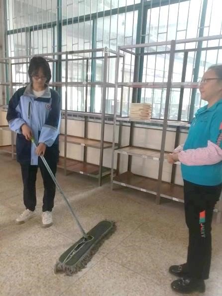 日出水了啊快点使劲动态图