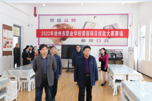 日出水了啊快点使劲动态图