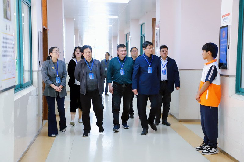 日出水了啊快点使劲动态图