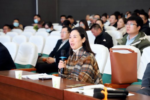 日出水了啊快点使劲动态图