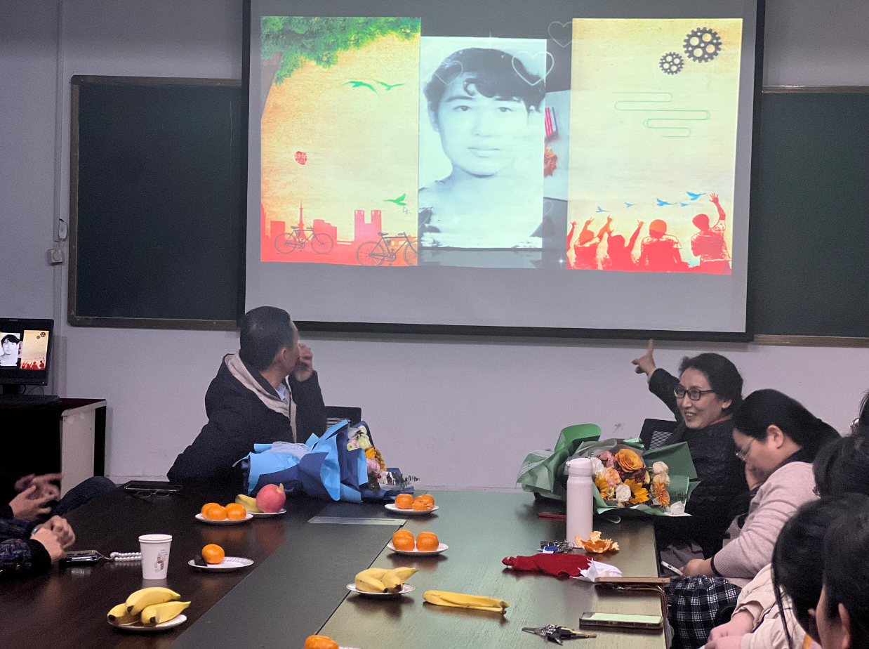 日出水了啊快点使劲动态图