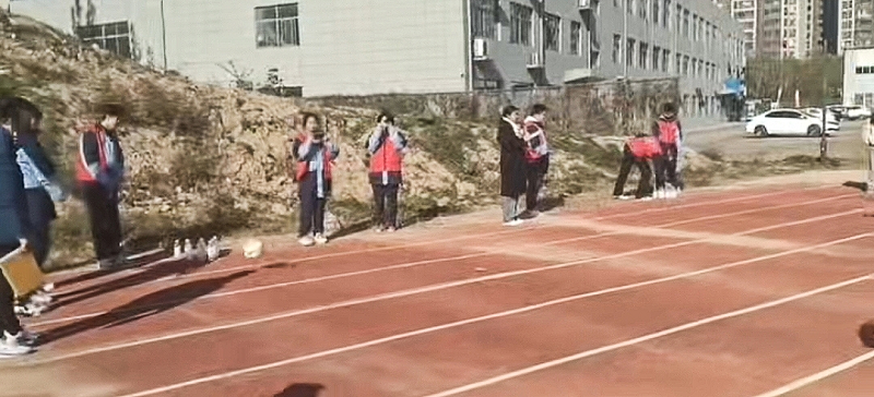 日出水了啊快点使劲动态图