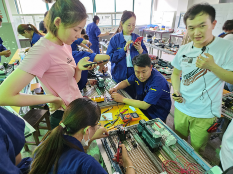 日出水了啊快点使劲动态图