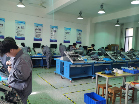 日出水了啊快点使劲动态图