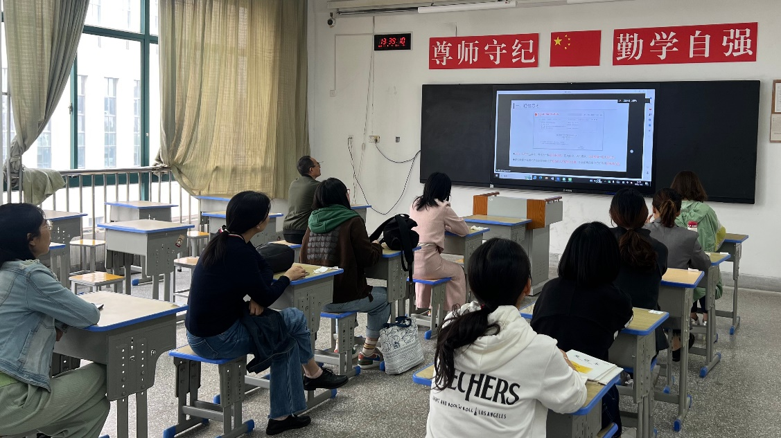 日出水了啊快点使劲动态图