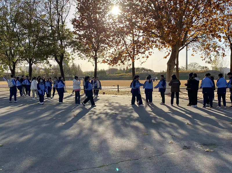 日出水了啊快点使劲动态图