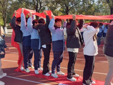 日出水了啊快点使劲动态图