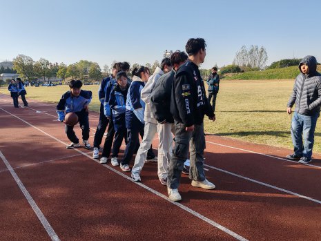 日出水了啊快点使劲动态图