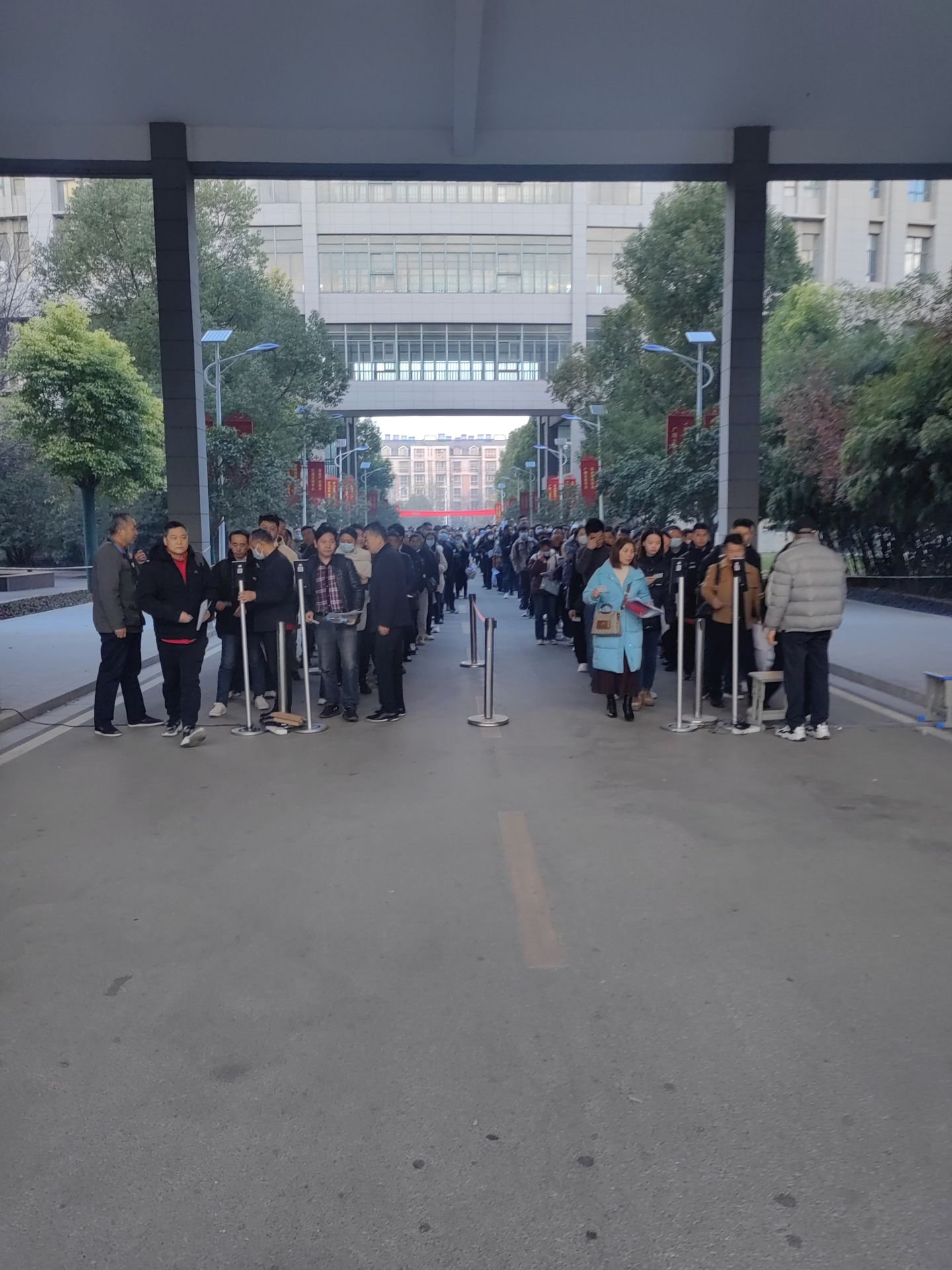 日出水了啊快点使劲动态图