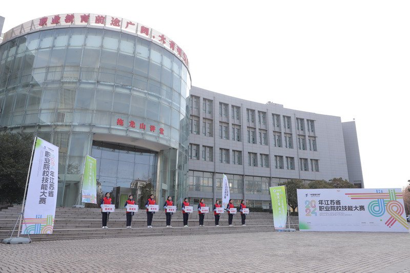 日出水了啊快点使劲动态图