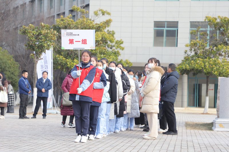 日出水了啊快点使劲动态图