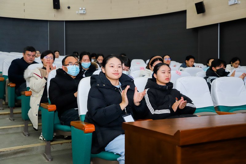 日出水了啊快点使劲动态图