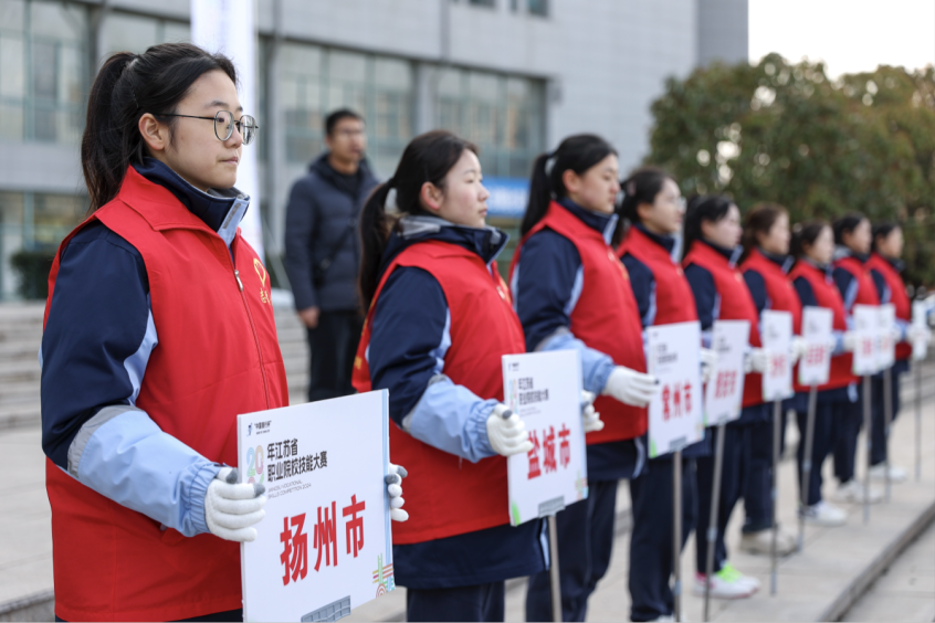 日出水了啊快点使劲动态图
