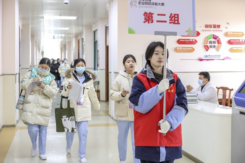 日出水了啊快点使劲动态图