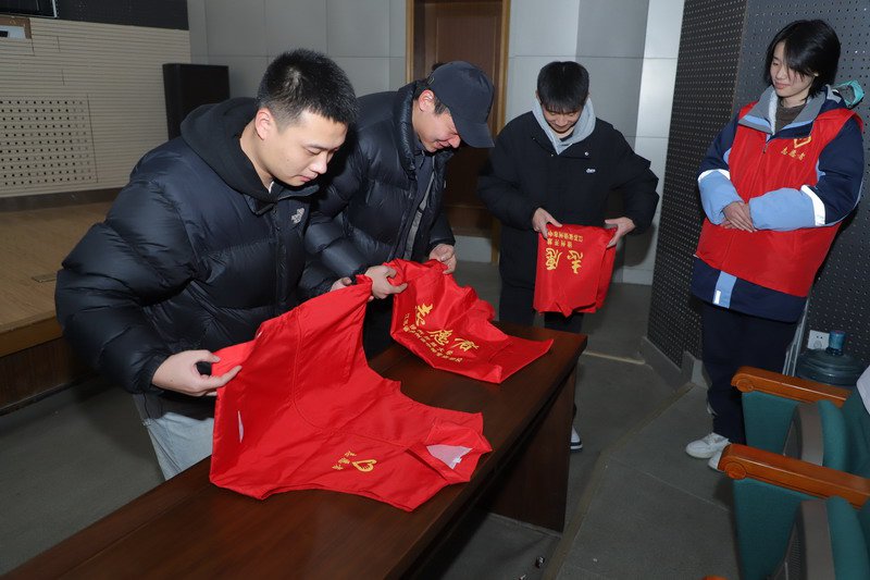 日出水了啊快点使劲动态图