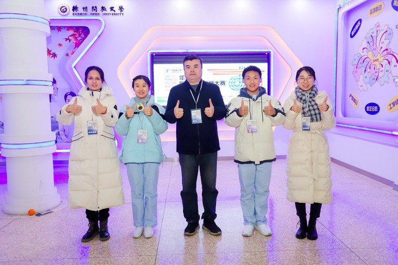 日出水了啊快点使劲动态图