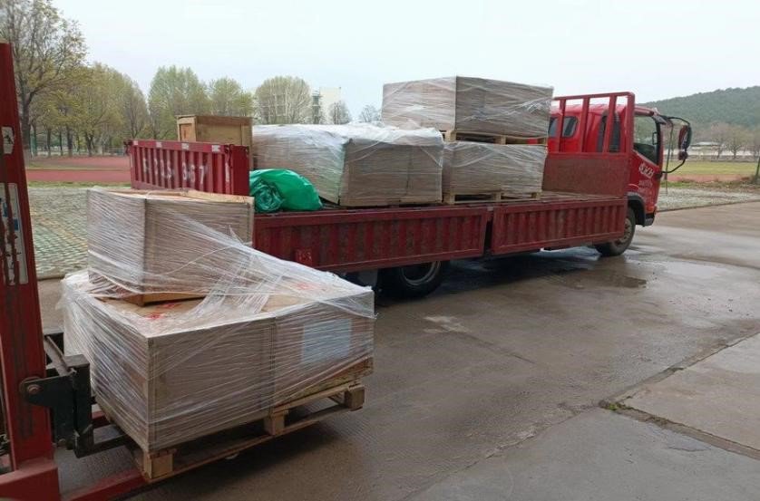 日出水了啊快点使劲动态图