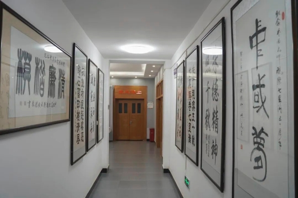 日出水了啊快点使劲动态图