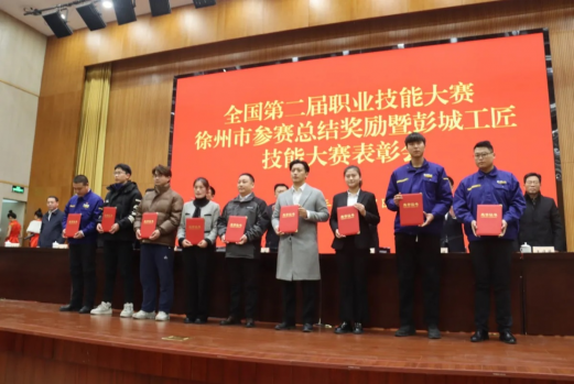 日出水了啊快点使劲动态图