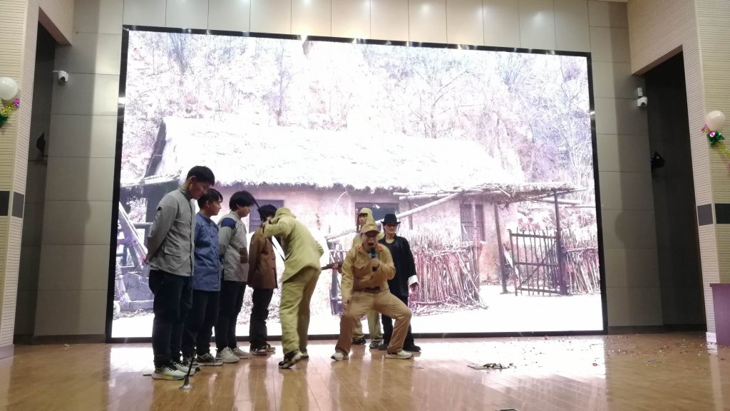 日出水了啊快点使劲动态图