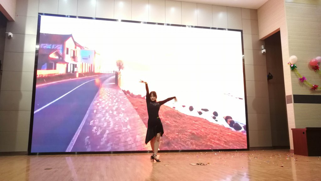 日出水了啊快点使劲动态图