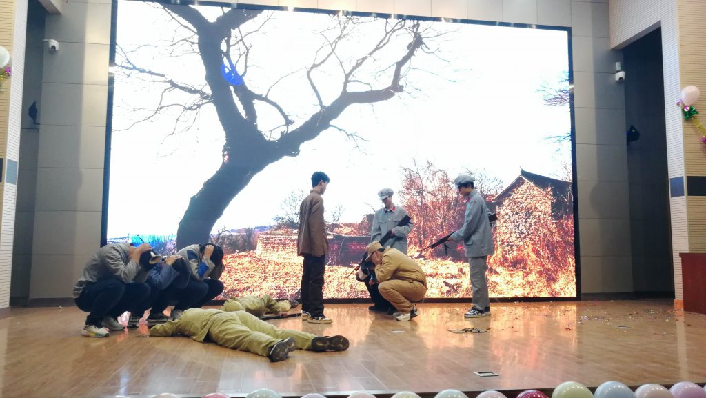 日出水了啊快点使劲动态图