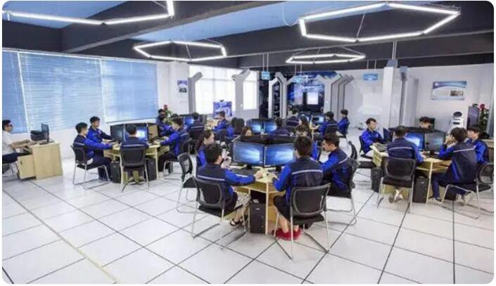 日出水了啊快点使劲动态图