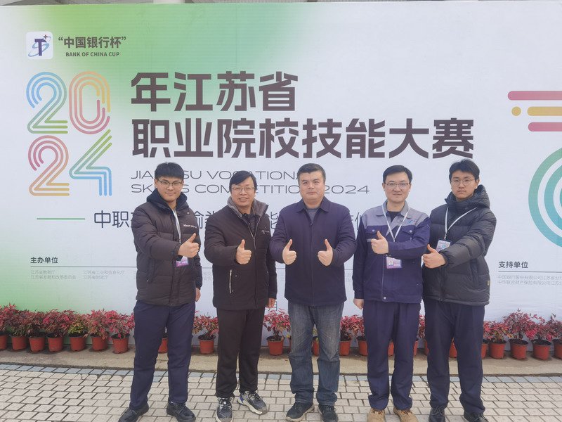 日出水了啊快点使劲动态图