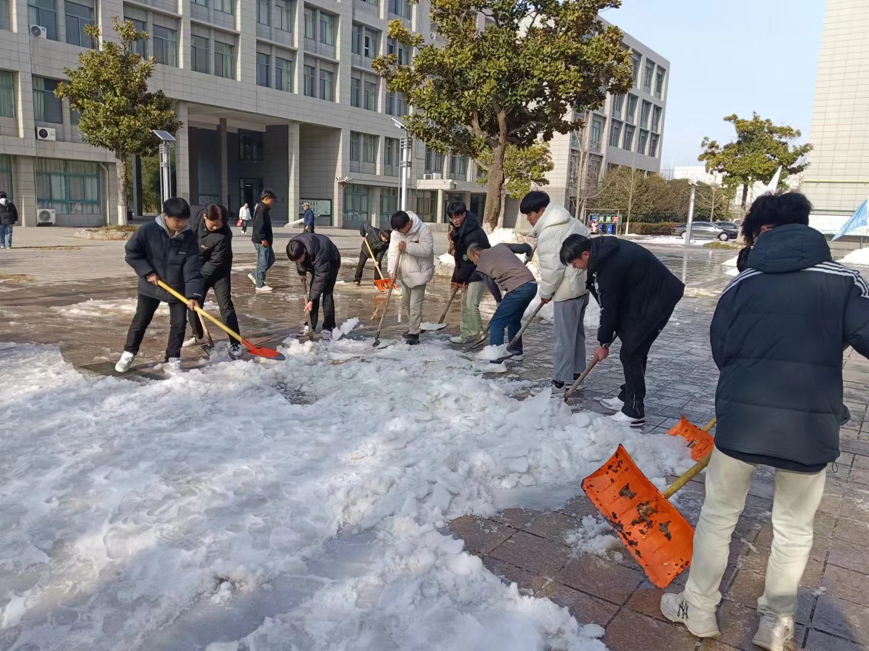 日出水了啊快点使劲动态图