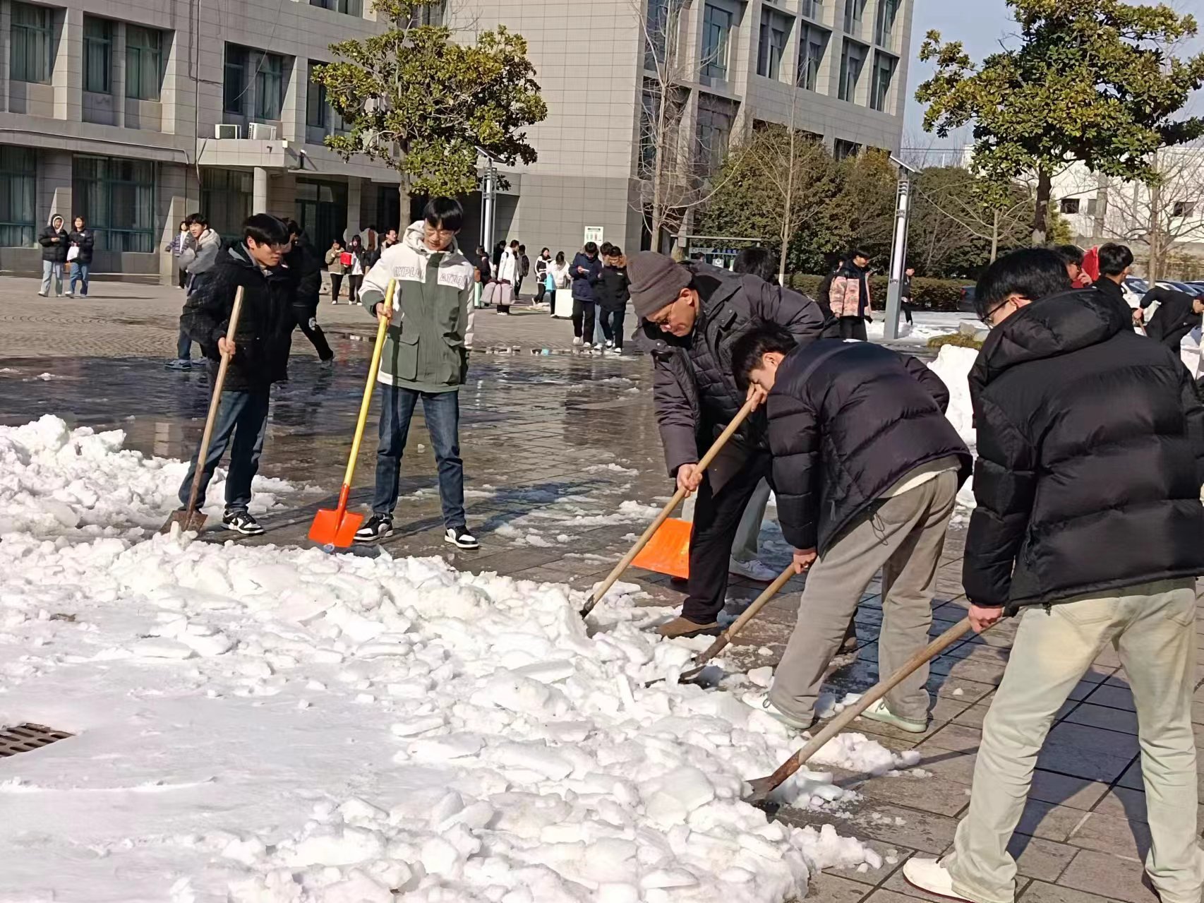 日出水了啊快点使劲动态图