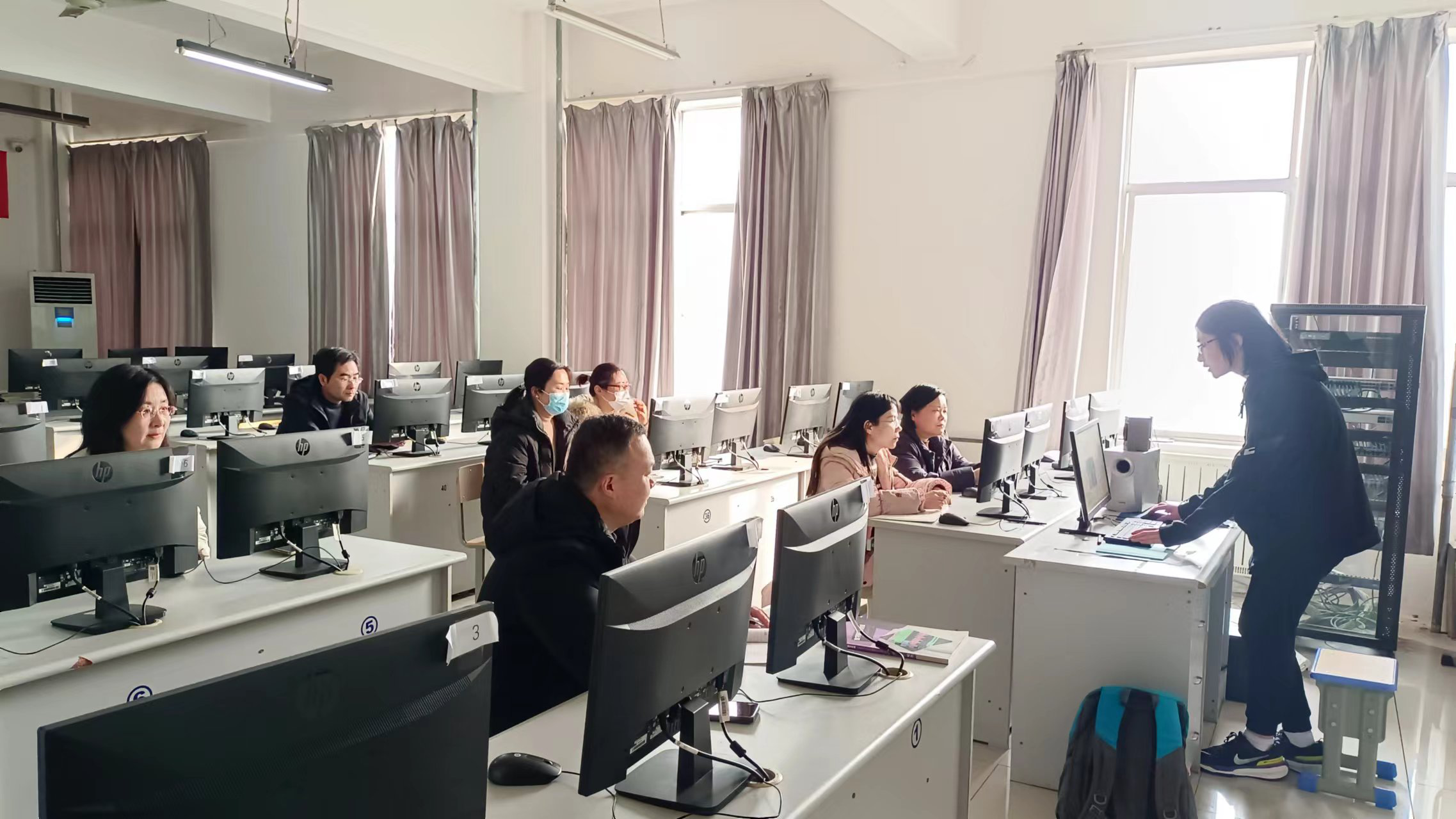 日出水了啊快点使劲动态图