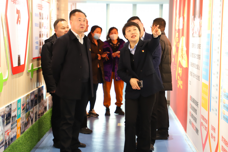 日出水了啊快点使劲动态图