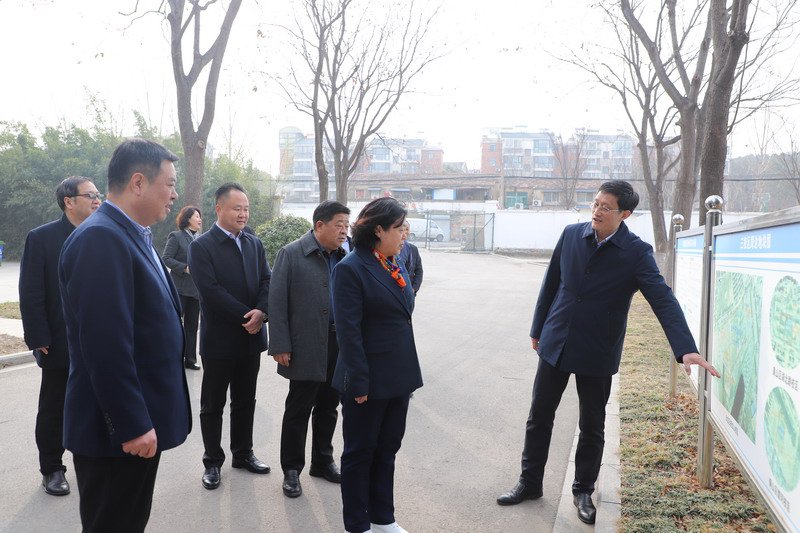 日出水了啊快点使劲动态图