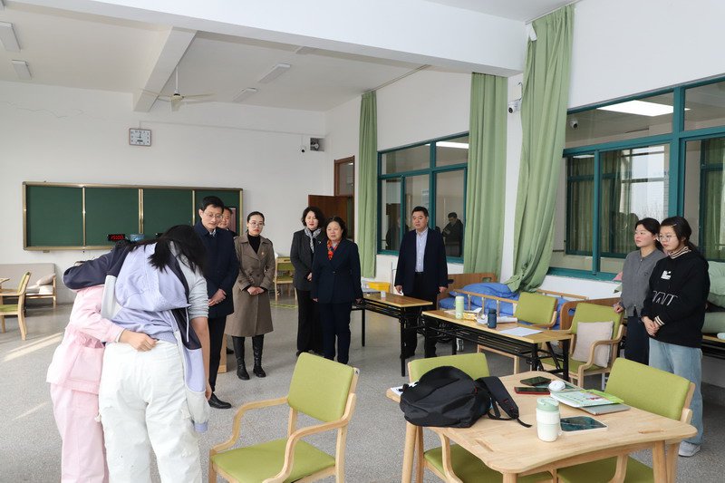 日出水了啊快点使劲动态图