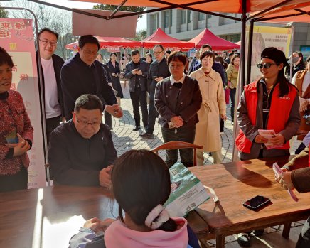 日出水了啊快点使劲动态图