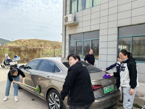 日出水了啊快点使劲动态图