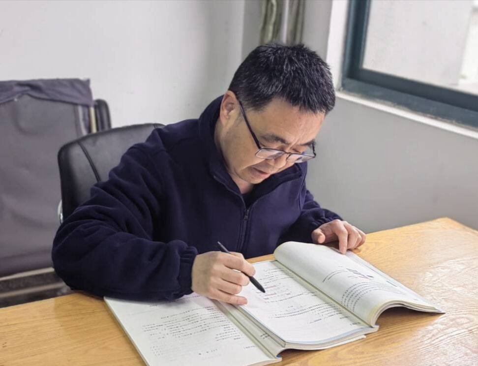 日出水了啊快点使劲动态图