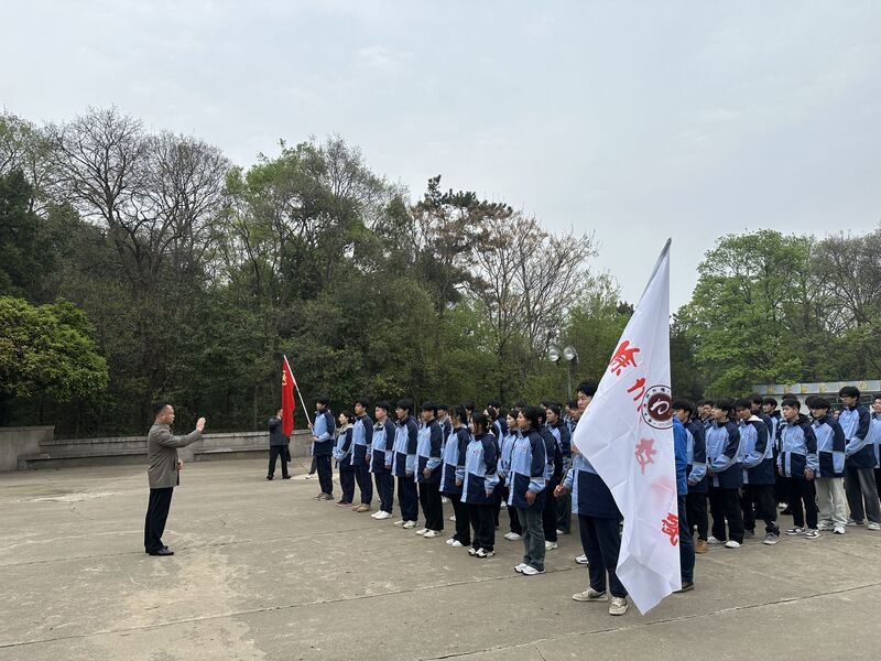 日出水了啊快点使劲动态图