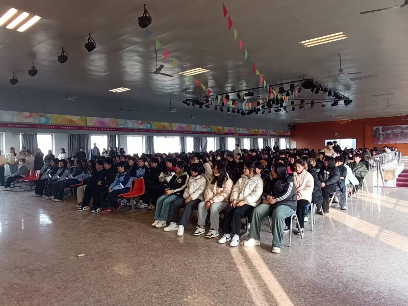 日出水了啊快点使劲动态图