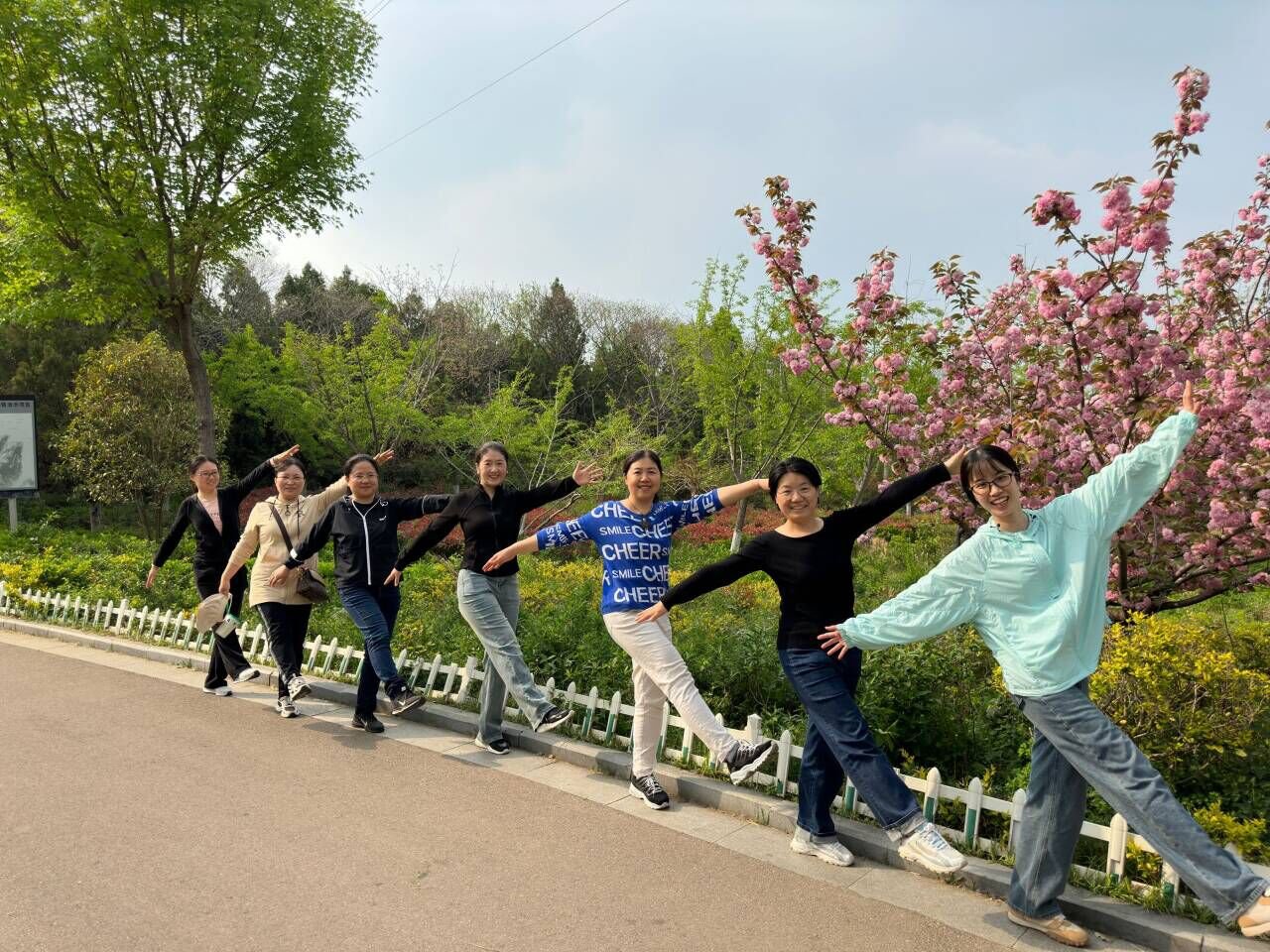 日出水了啊快点使劲动态图