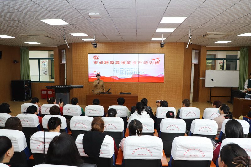 日出水了啊快点使劲动态图