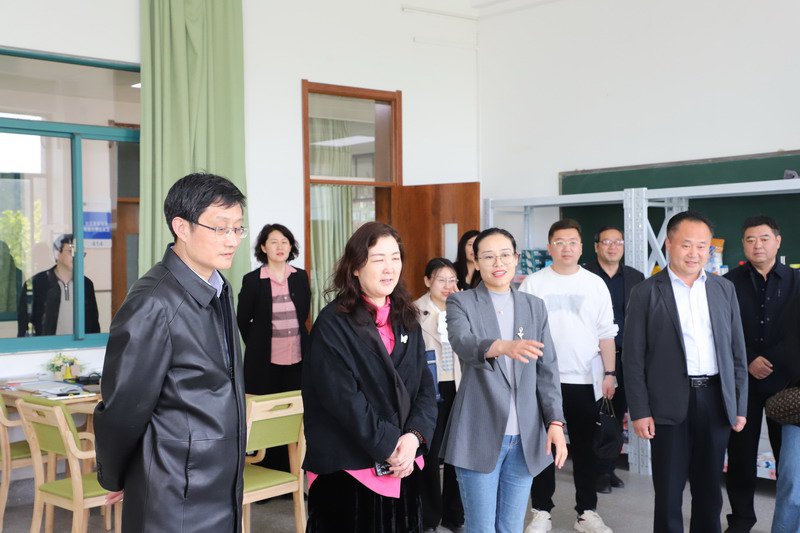 日出水了啊快点使劲动态图