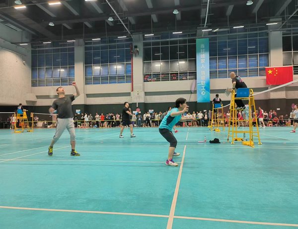 日出水了啊快点使劲动态图