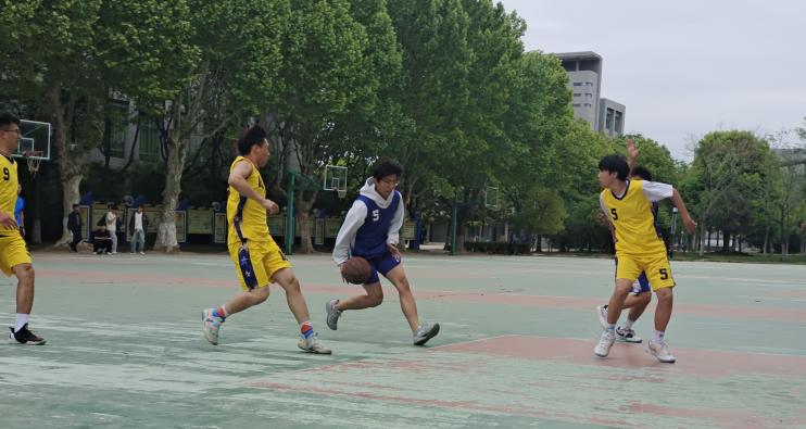 日出水了啊快点使劲动态图